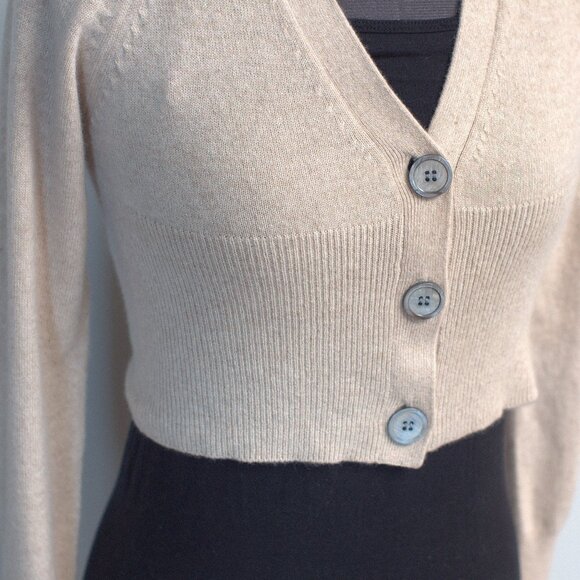 True Character 100% Cashmere Cropped Cardigan Sweater - Size XS NWT - Picture 2 of 7